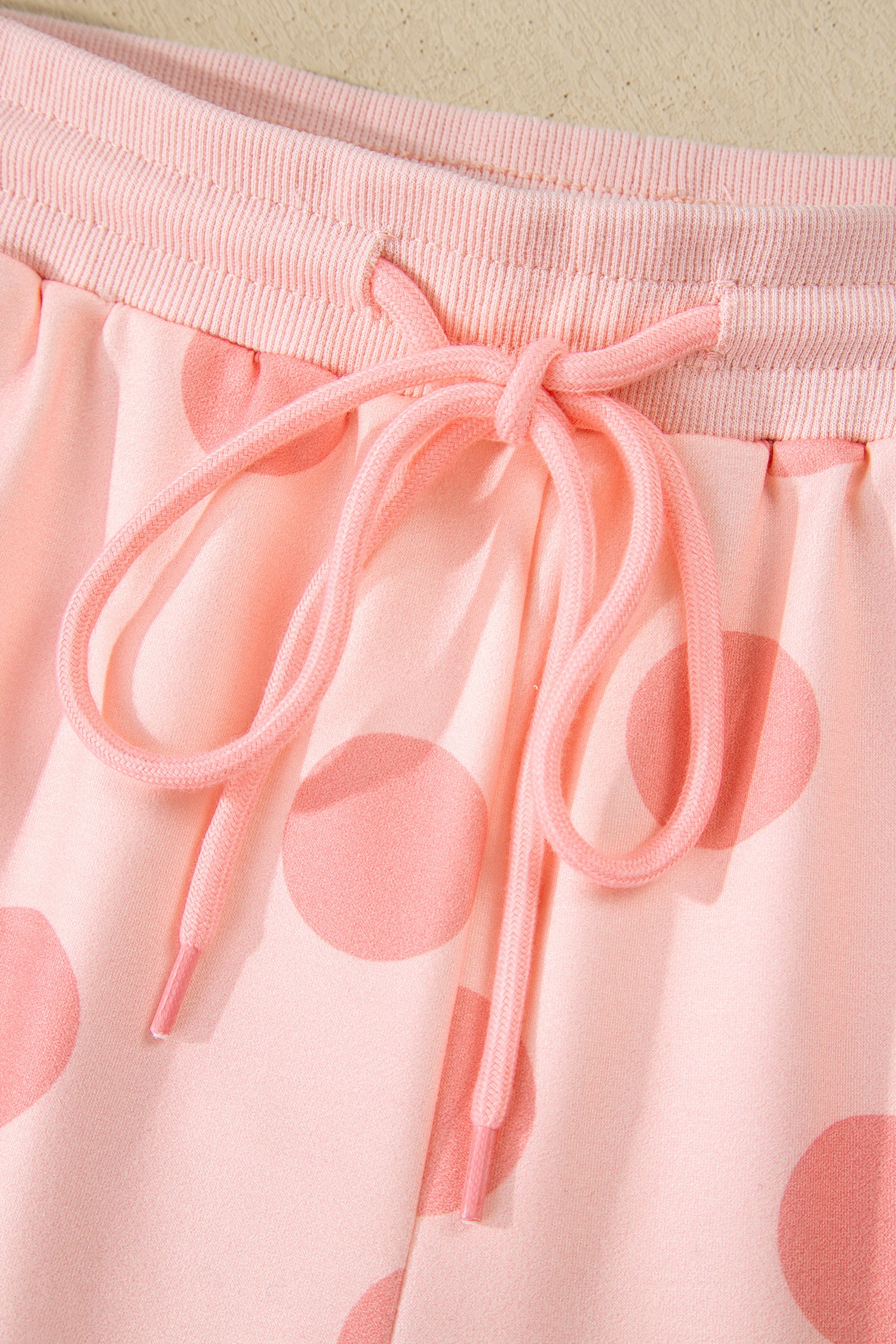 Pink Polka Dot Print Drop Shoulder Pullover Drawstring Shorts Set